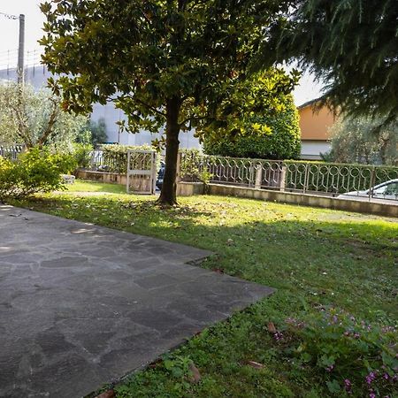 Casa Mercedes Villa Desenzano del Garda Bagian luar foto