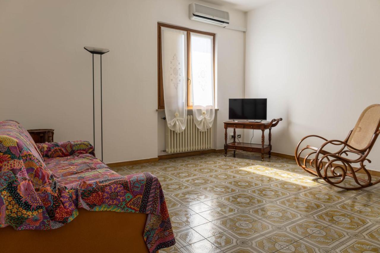 Casa Mercedes Villa Desenzano del Garda Bagian luar foto